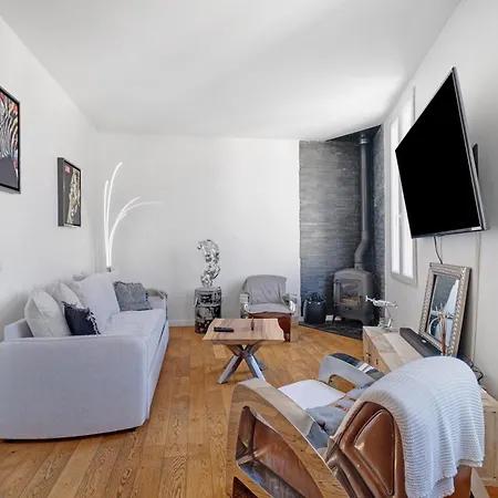 Duplex Climatise Avec Parking Mandelieu