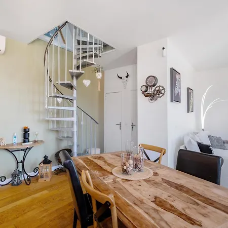 Duplex Climatise Avec Parking * Mandelieu